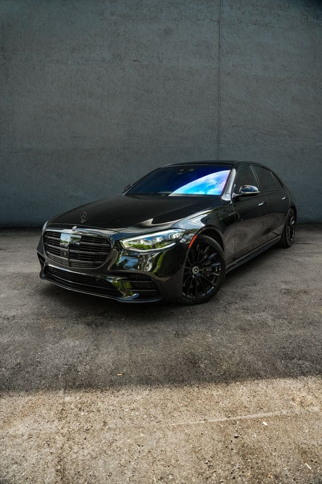 Mercedes-Benz S 580 in Obsidian Black