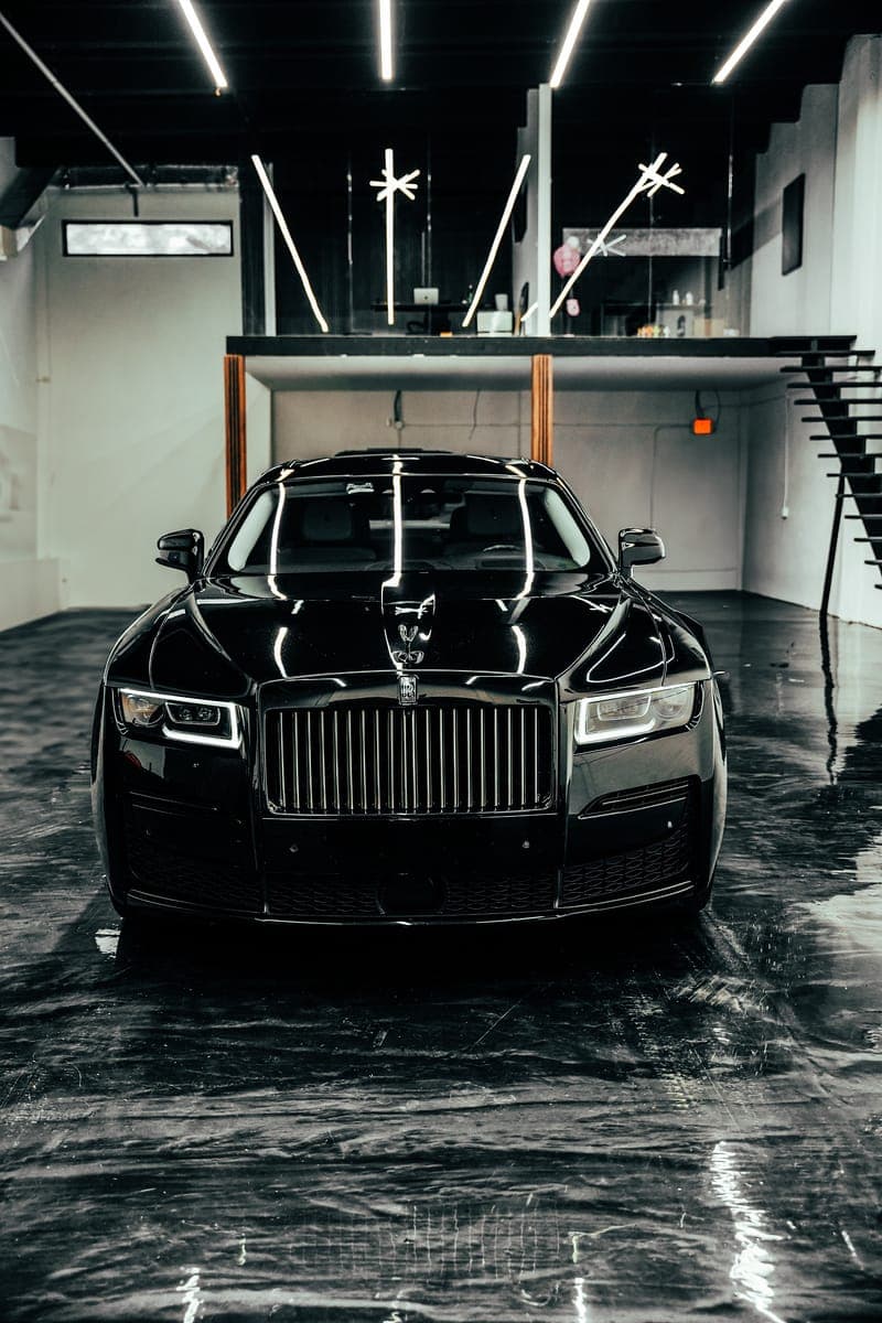 Rolls-Royce Ghost Black Badge in Black Diamond